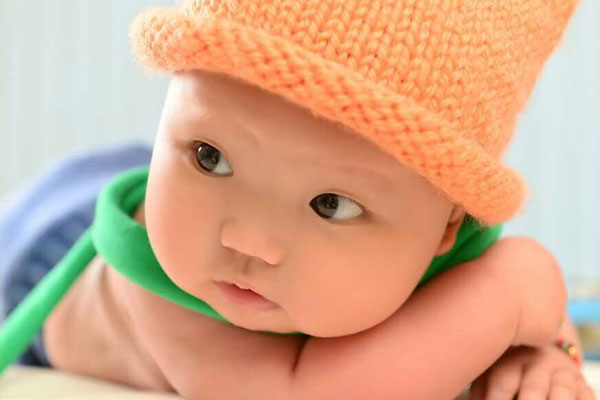 宝宝黄疸会不会引起宝宝吐奶